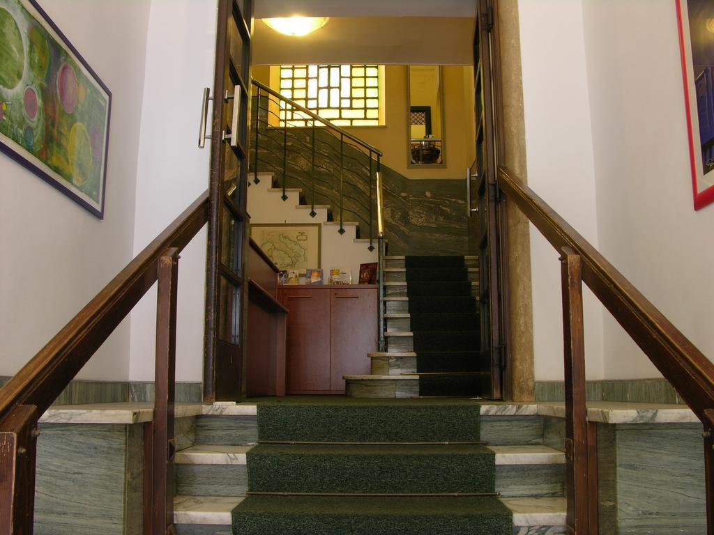 Hotel Carmel Rom